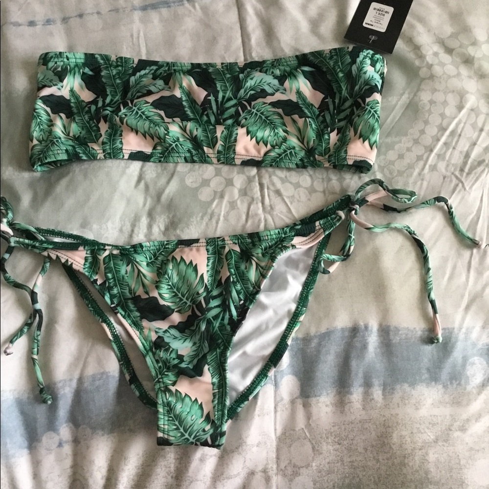 Ladies Fashion Nova 2 piece bathing suit.